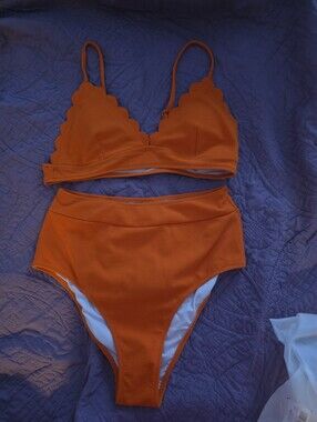 Cupshe Vibrant Orange Scalloped Bikini NWT